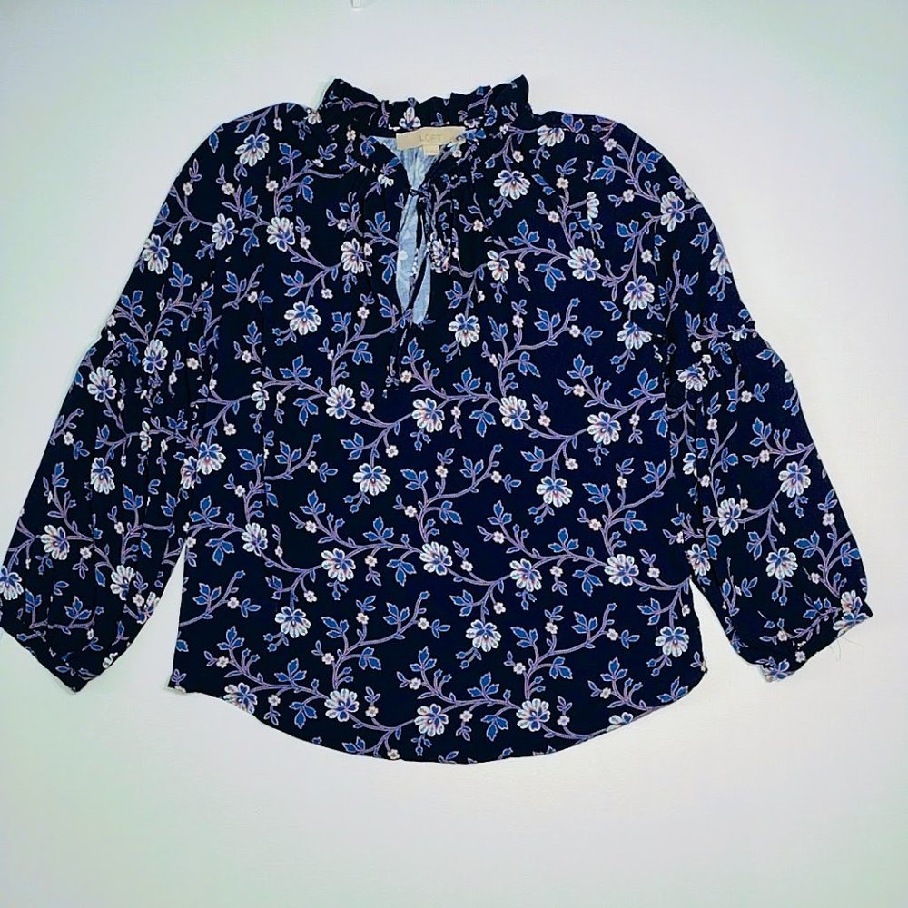 Loft camisa floral mangas largas talla S